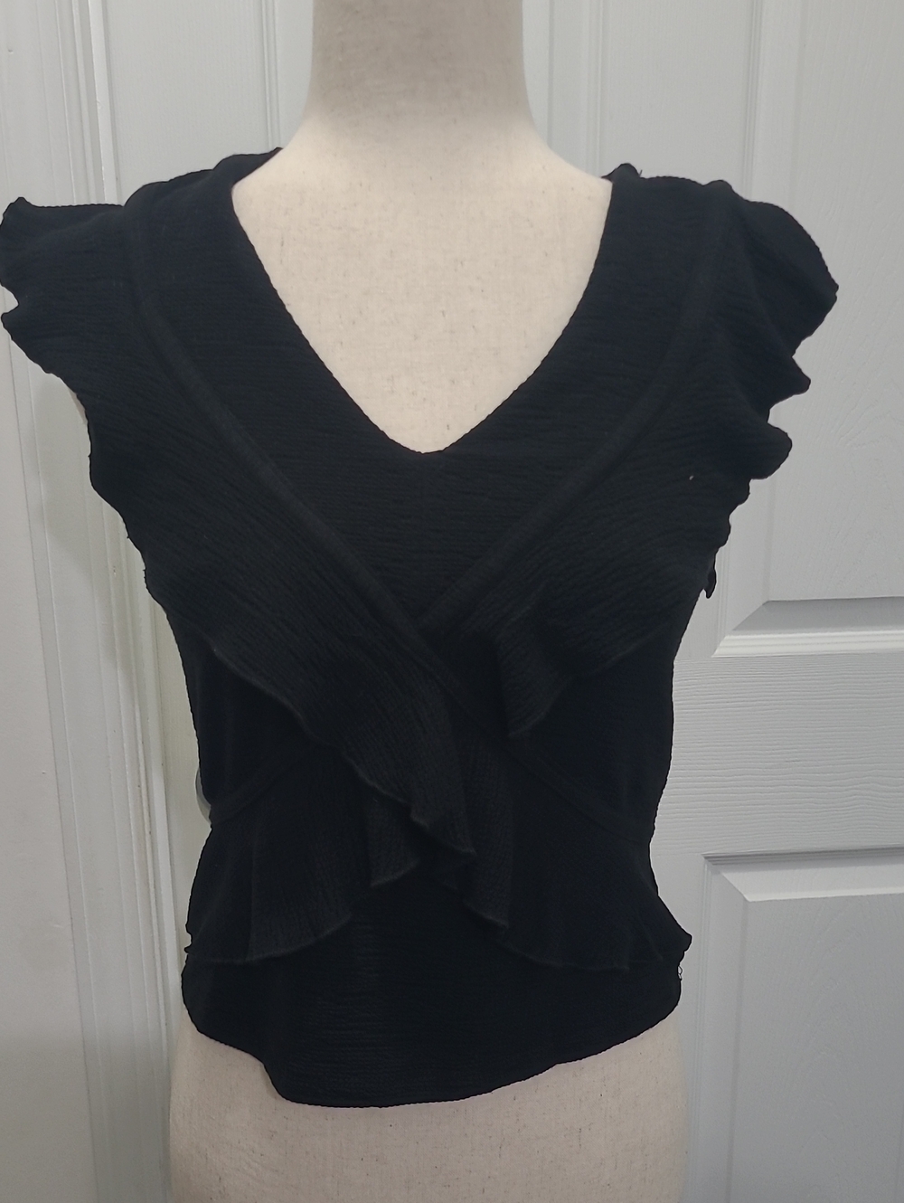 Juniors American Rag Black Ruffled V-Neck Women's Top
